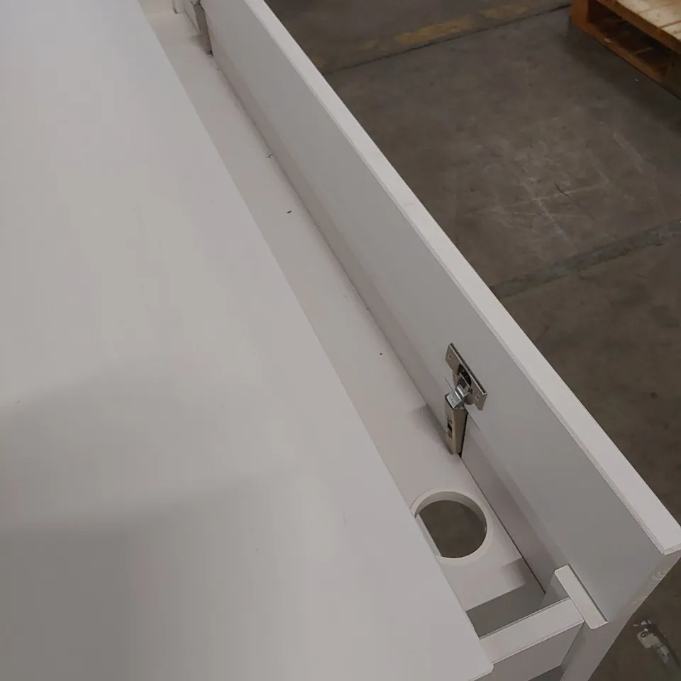 IKEA COMPUTER DESK - WHITE