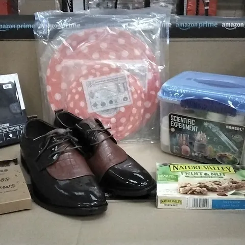 PALLET OF APPROXIMATELY 6 BOXES OF ASSORTED HOUSEHOLD AND ELECTRICAL PRODUCTS TO INCLUDE;