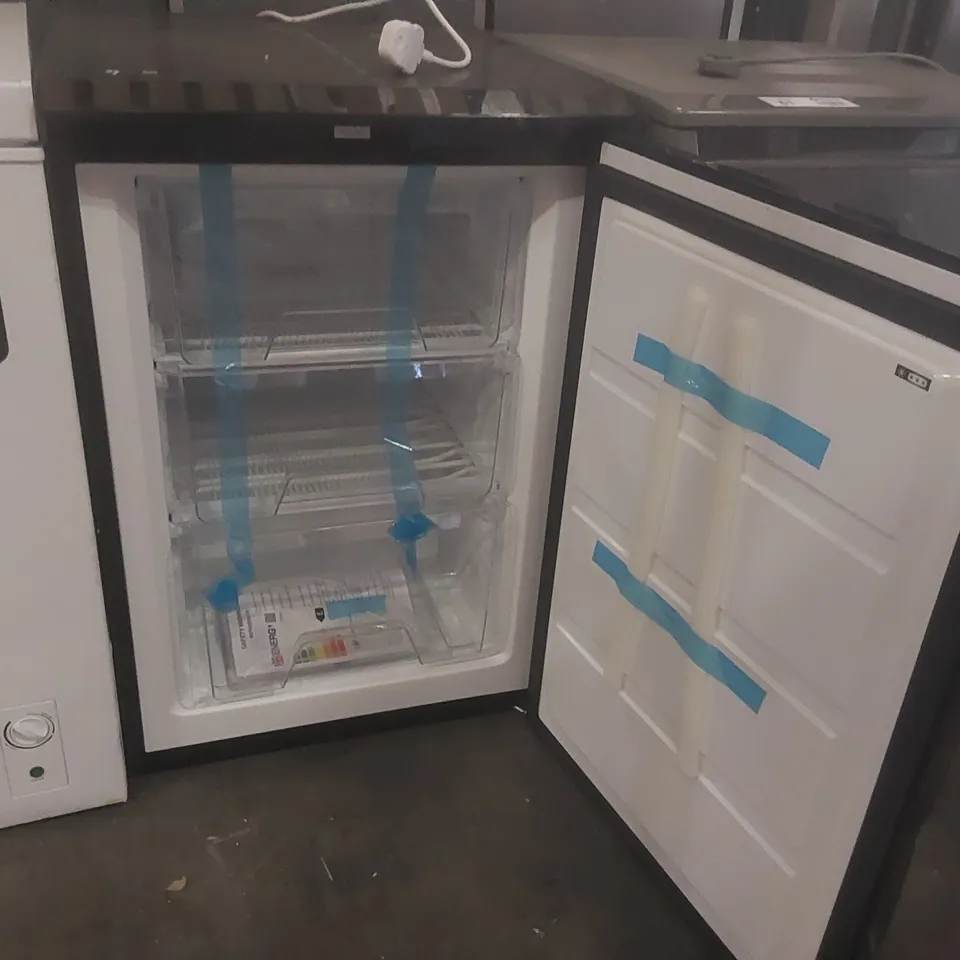 LOGIK LUF55B23 UNDERCOUNTER FREEZER - BLACK