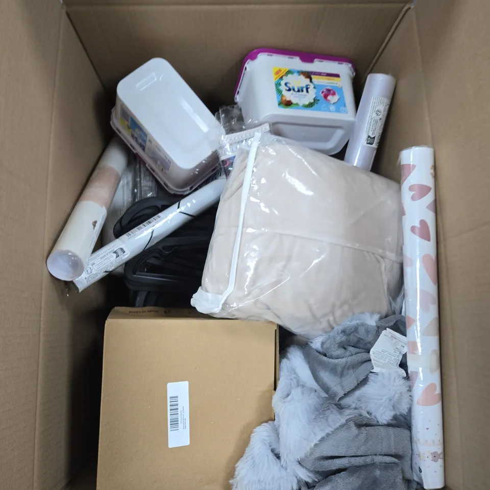 APPROXIMATELY 15 ASSORTED HOUSEHOLD PRODUCTS TO INCLUDE COAT HANGERS, WALLPAPER AND SURF