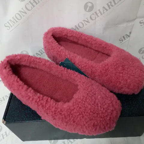 EMU MIRA TEDDY SHEEPSKIN SLIPPER - MINERAL RED COLOUR