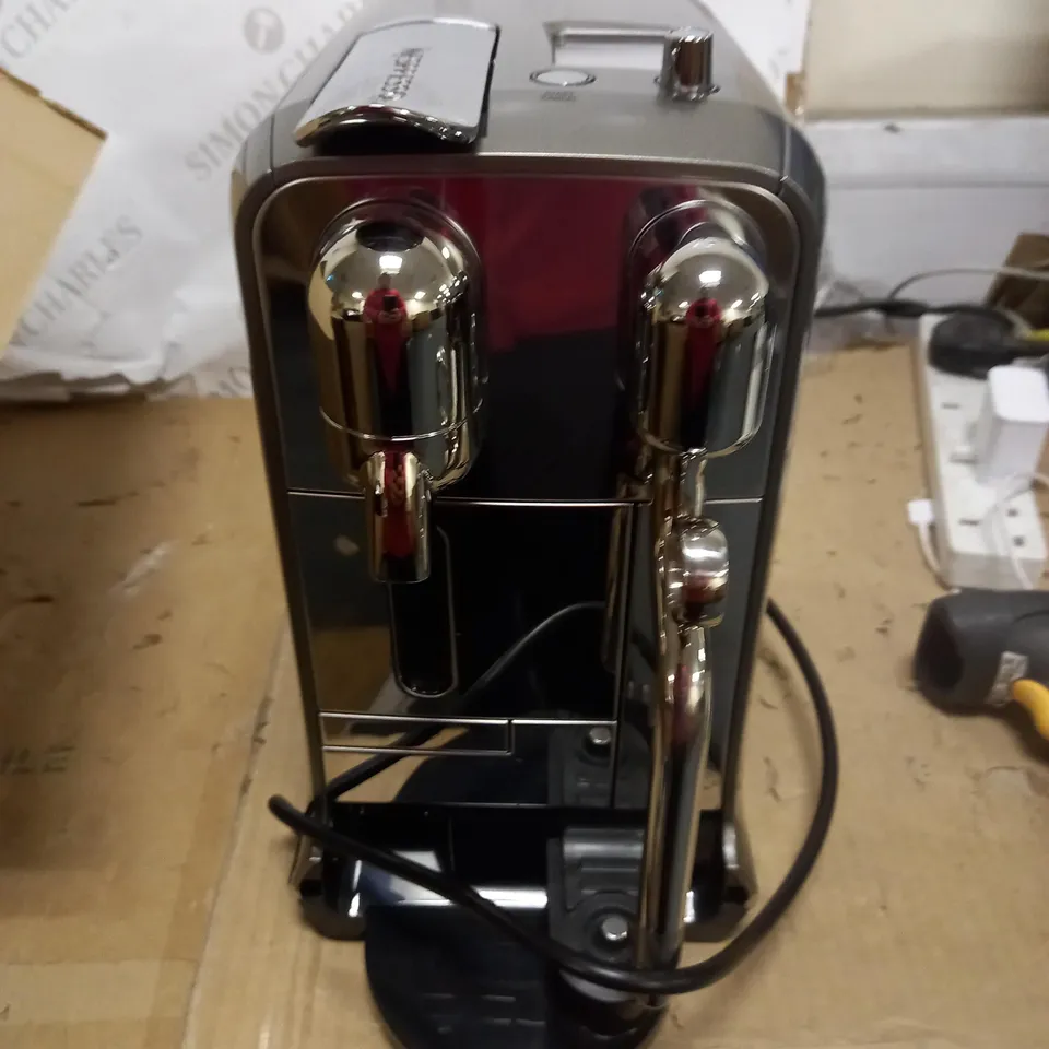 NESPRESSO COFFEE MACHINE