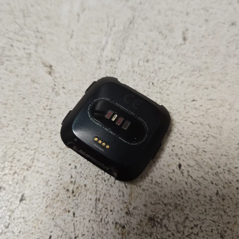 FITBIT VERSA BLACK