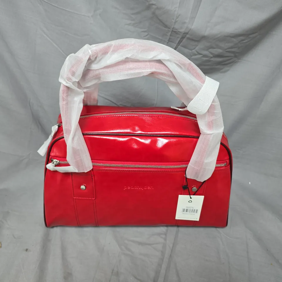 PEACHY DEN BOWLER BAG