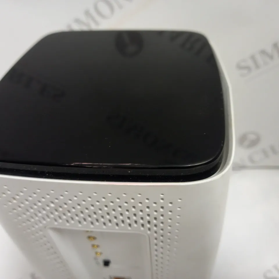 EE 5GEE ROUTER - WHITE 