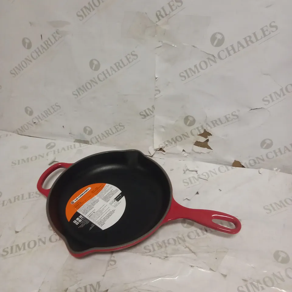 LE CREUSET 201822306 CAST IRON ROUND SKILLET