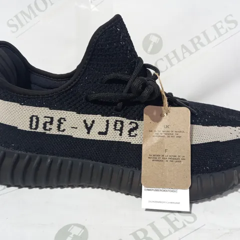 PAIR OF ADIDAS YEEZY BOOST 350 V2 SHOES IN BLACK UK SIZE 9
