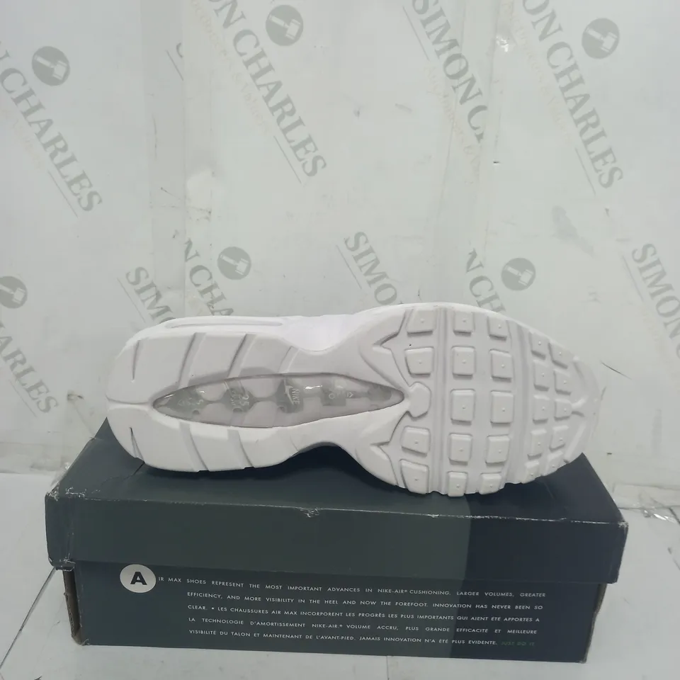BOXED PAIR NIKE AIR MAX 95 TT SIZE 6