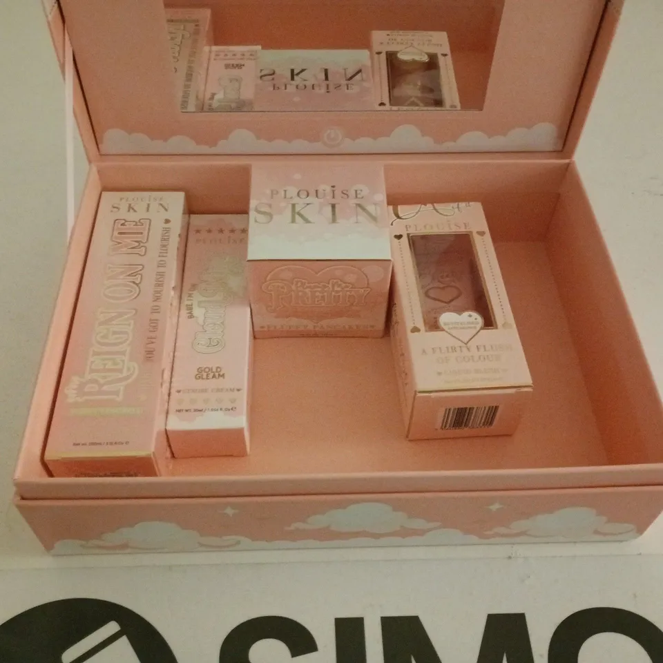 P LOUISE FEELING DREAMS PINK MAKE-UP GIFT SET