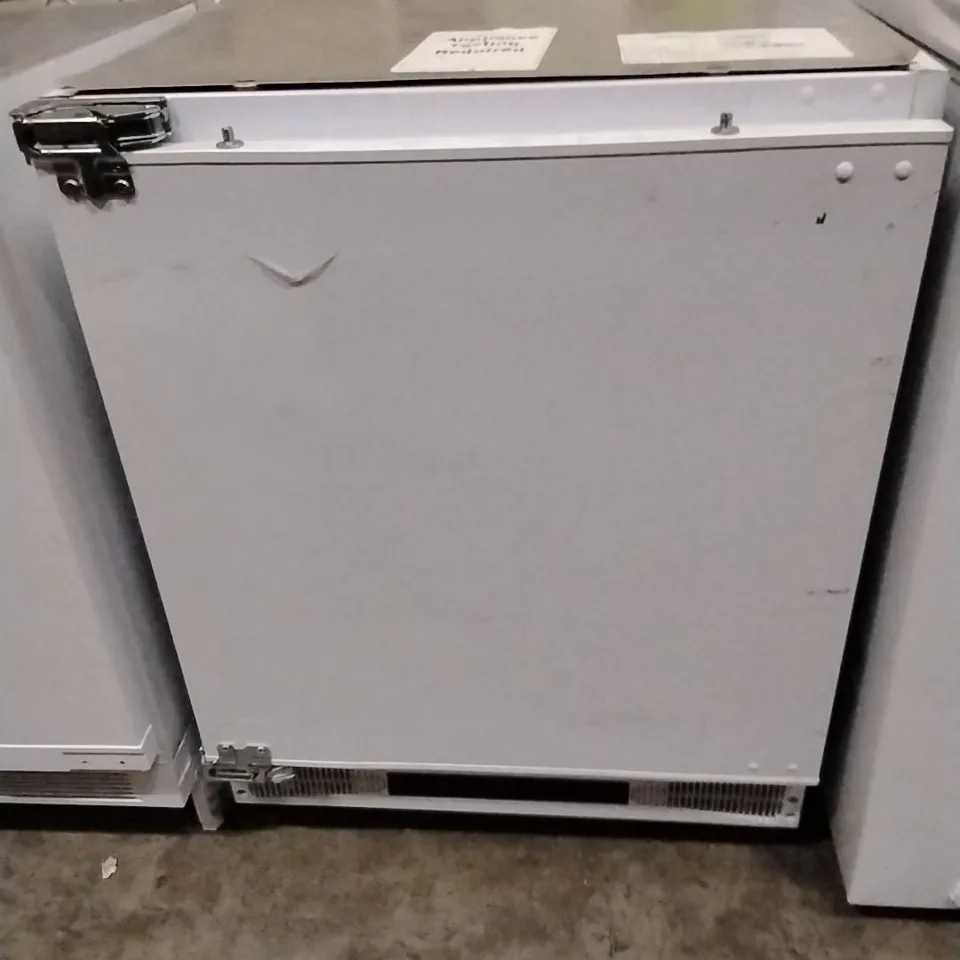 DE SANTII 135 LITRE INTEGRATED UNDER COUNTER FRIDGE - WHITE