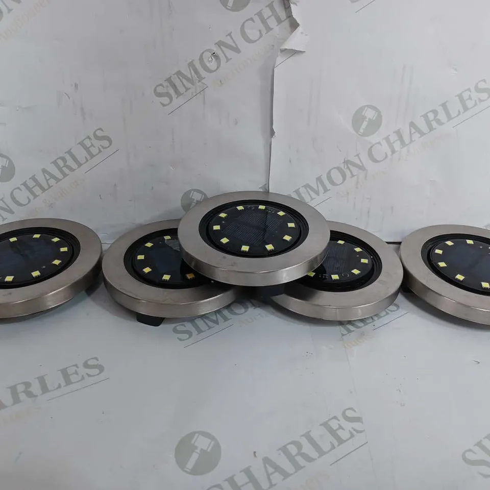 BOXED BELL & HOWELL OUTDOOR SOLAR LIGHTS 