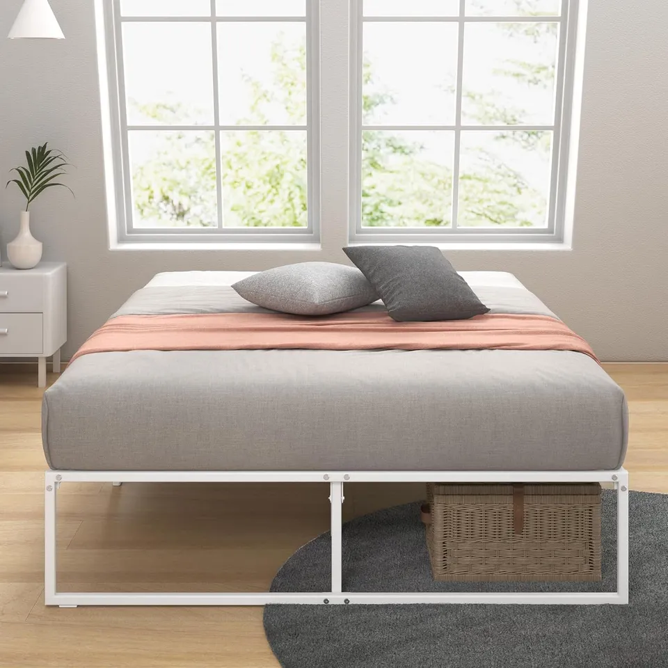 ZINUS 4FT6 DOUBLE BED FRAME LORELEI -135X190CM-MATTRESS FOUNDATION WITH STEEL SLAT SUPPORT -NO BOX SPRING NEEDED - EASY ASSEMBLY - SPACIOUS UNDER-BED STORAGE – WHITE COLOR