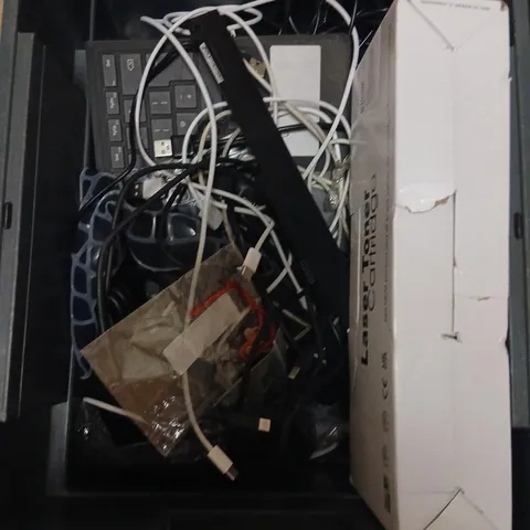 QUANTIY OF ELECTRICAL ACCESSORIES TO INCLUDE; ASSORTED CHARGING LEADS, LASER TONER CARTRIDGE, KEYBOARD