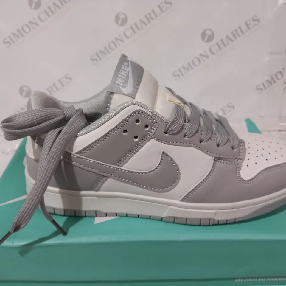 NIKE DUNK LOW RETRO GREY SIZE 5.5