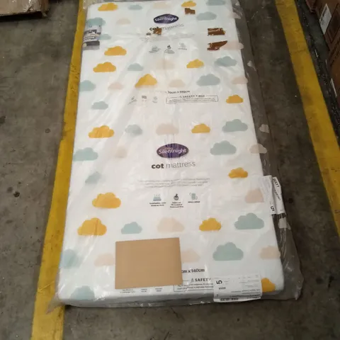 QUALITY BAGGED SILENTNIGHT SAFE NIGHTS SNUGGLE BREATHABLE COT MATTRESS - 70cm x 140cm