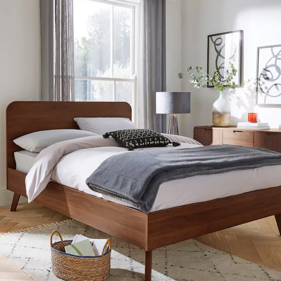 OSLO WOODEN BED FRAME IX780 DOUBLE/WALNUT 1539 X 870 X 102MM BOXED