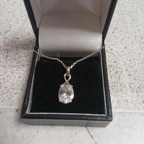 SILVER NECKLACE WITH TEARDROP CRYSTAL PENDANT