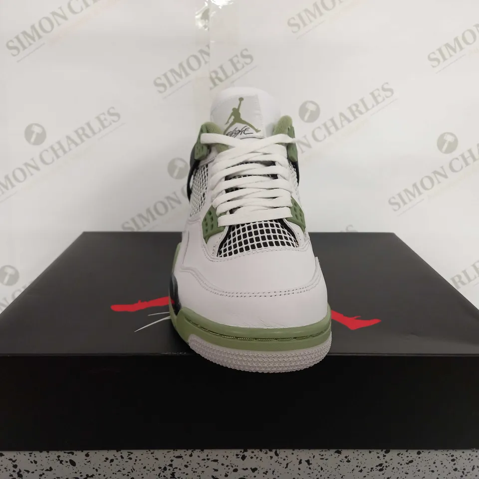 AIR JORDANS 4 RETRO WOMENS TRAINERS - UK 9 