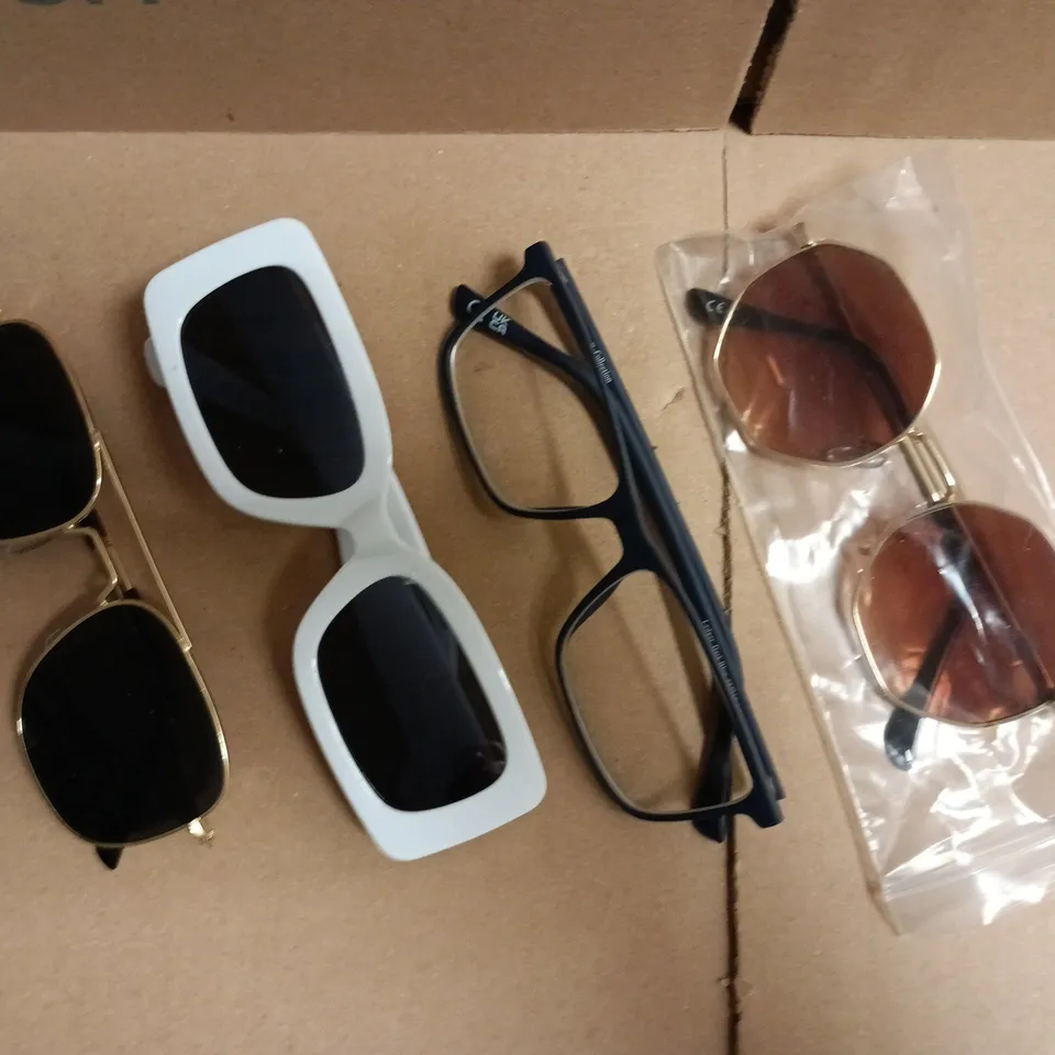 APPROXIMATELY 10 ASSORTED HOUSEHOLD ITEMS TO INCLUDE VARIOUS PAIRS OF GLASSES