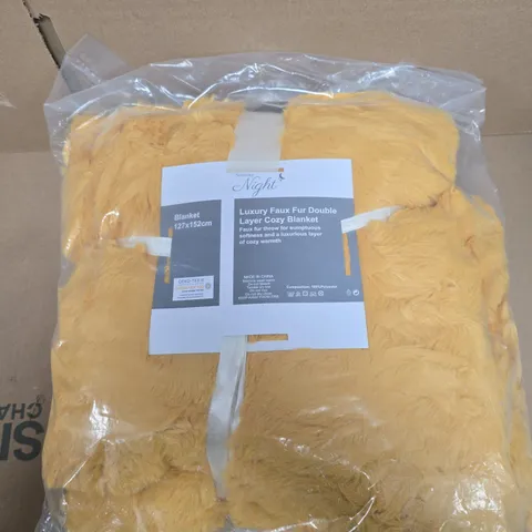 SERENITY NIGHT LUXURY FAUX FUR DOUBLE LAYER COZY BLANKET – 127X152 CM – YELLOW