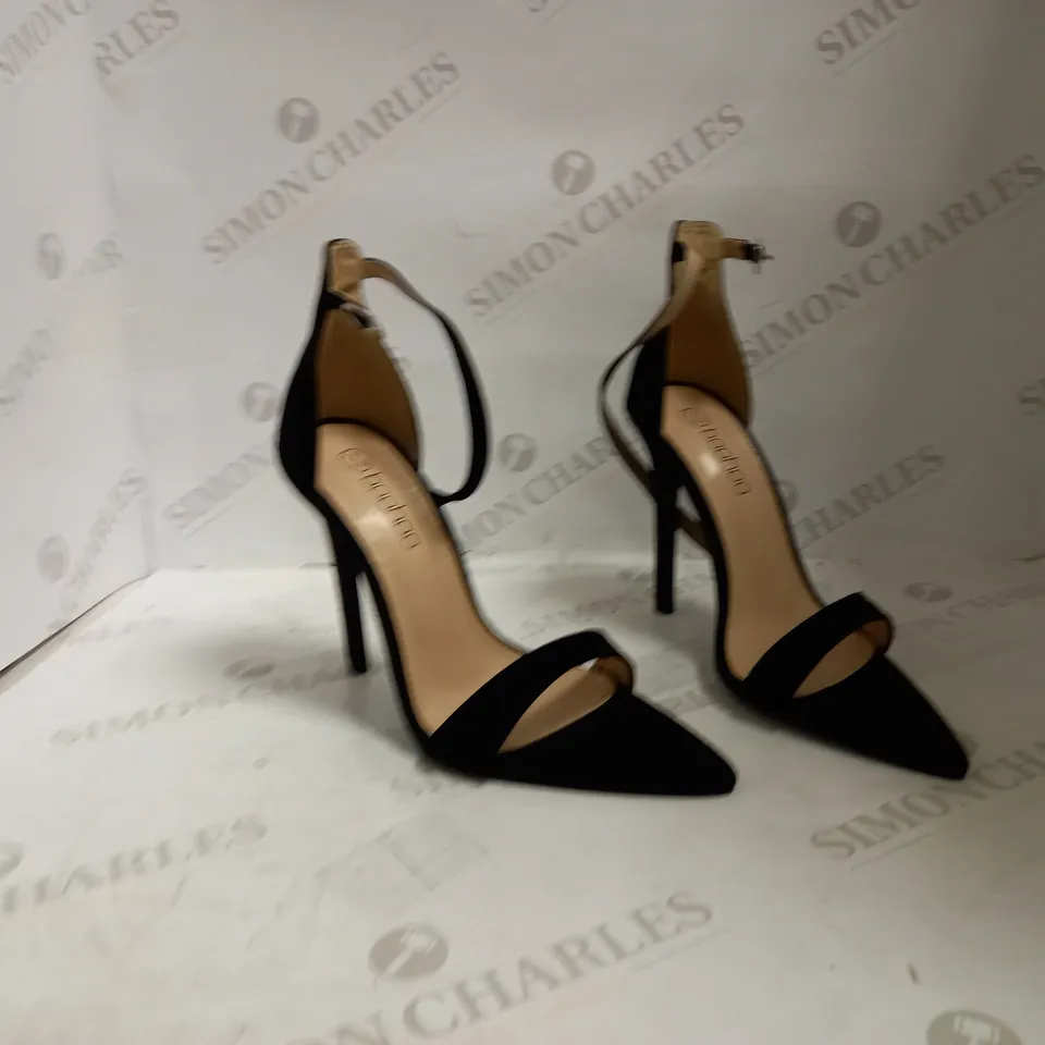 BOOHOO POINTED TWO TOE PART HEEL - BLACK SIZE 7 