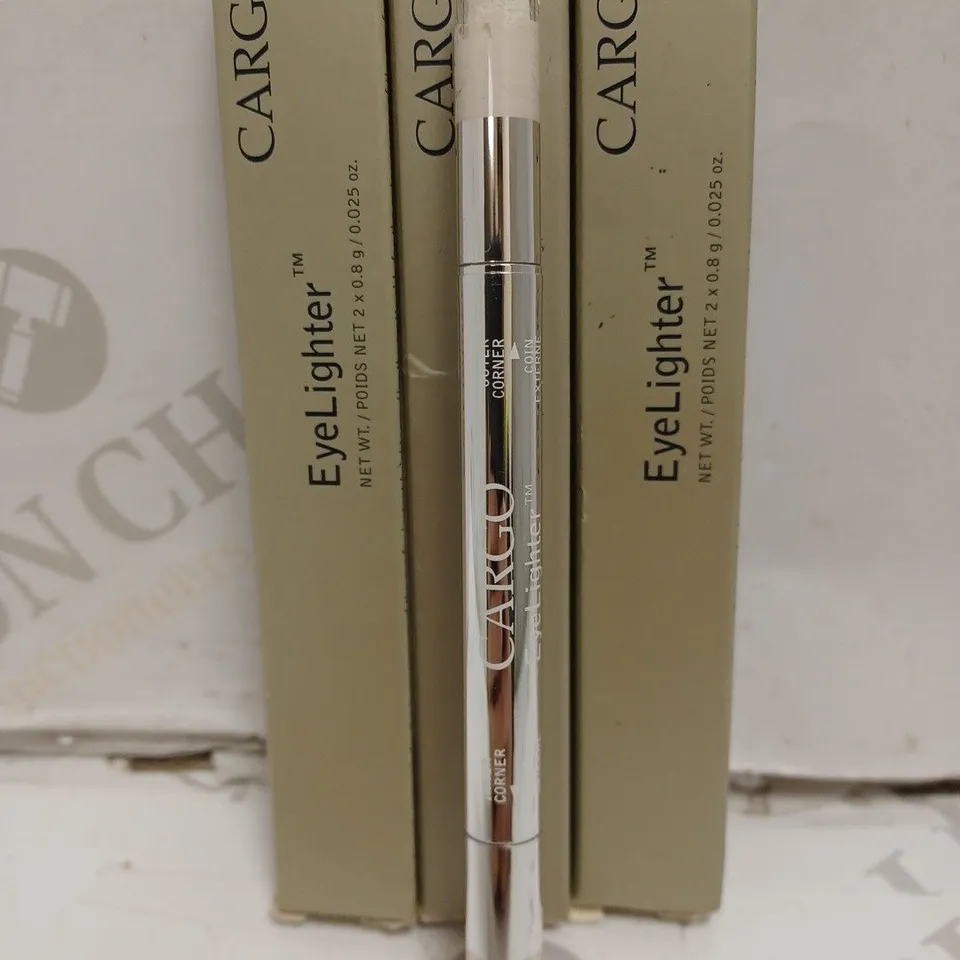 BOX OF APPROX. 30 CARGO EYELIGHTER IN WHITE