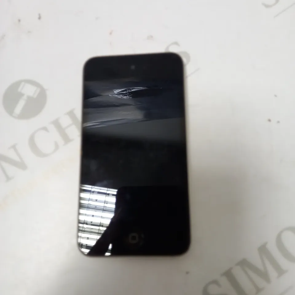 IPOD TOUCH 4TH GEN