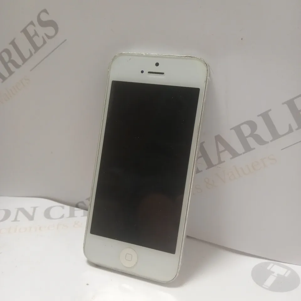 APPLE IPHONE 5 SMARTPHONE 