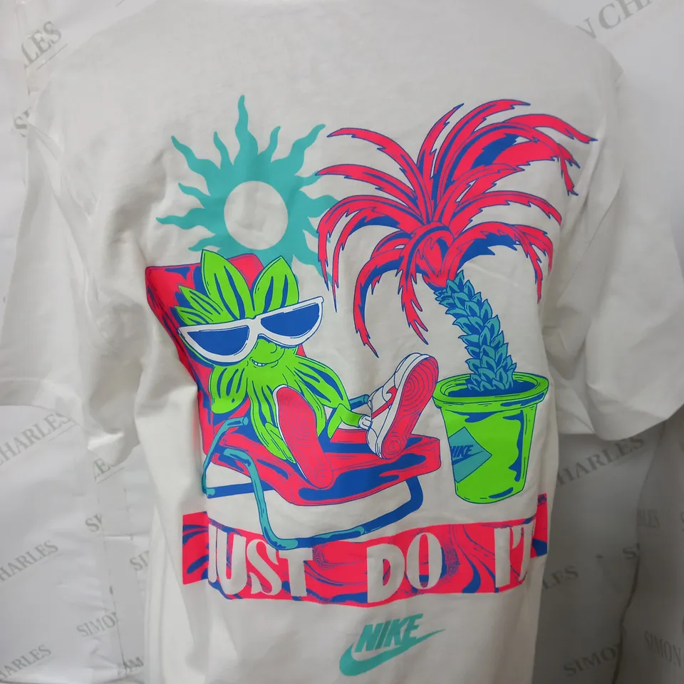 NIKE SUN GRAPHIC T-SHIRT SIZE M