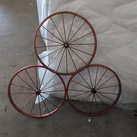 WHEEL WALL DECOR ART PIECE