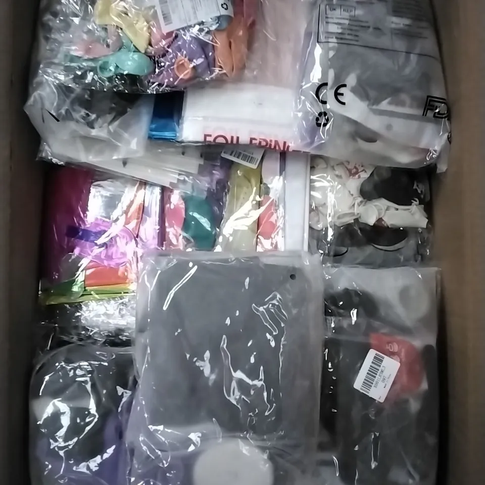 PALLET OF ASSORTED BALLOONS AND PARTY CURTAINS