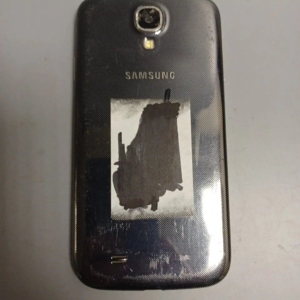 SAMSUNG GALAXY S4 SMARTPHONE