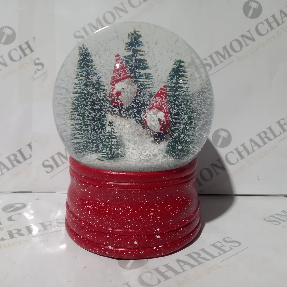 BOXED SANTA EXPRESS CHRISTMAS CHARACTER MUSICAL WATER SPINNER - GONK