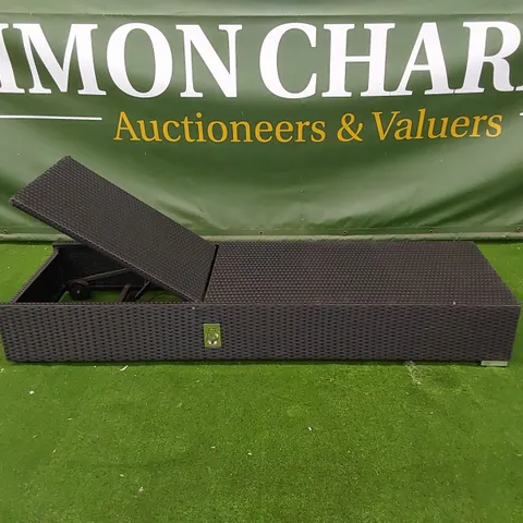 DESIGNER MANUAL ADJUSTABLE SUNLOUNGER IN BLACK RATTAN