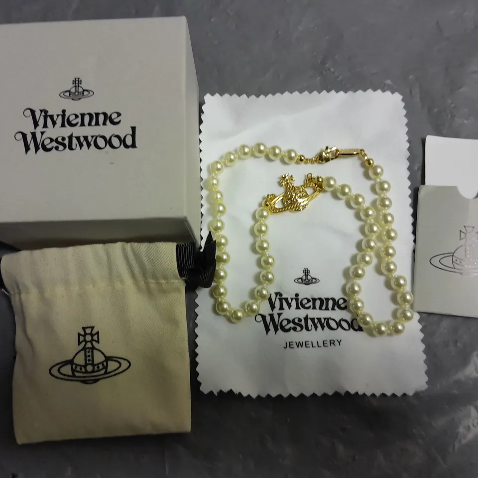 BOXED VIVIENNE WESTWOOD NECKLACE
