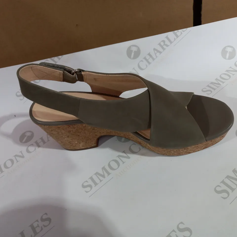 CLARKS STRAP SANDAL WEDGE GREY SUEDE SIZE 7