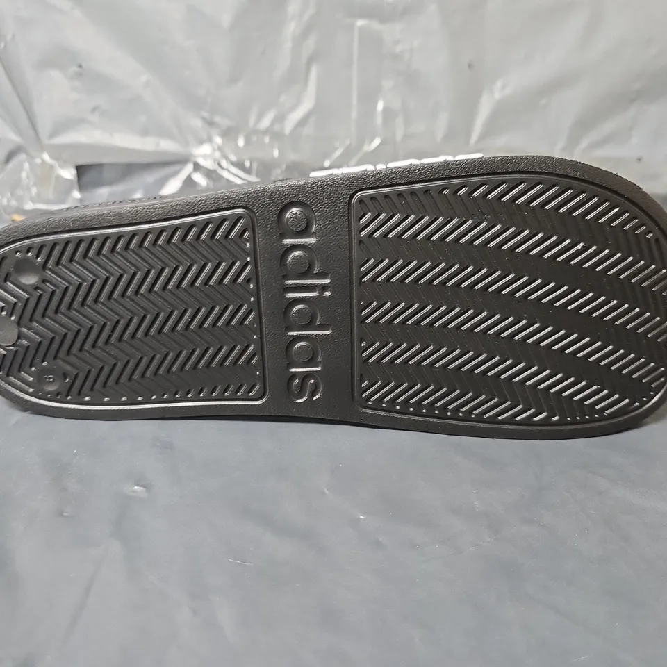 ADIDAS SLIDERS - BLACK AND WHITE - SIZE 9