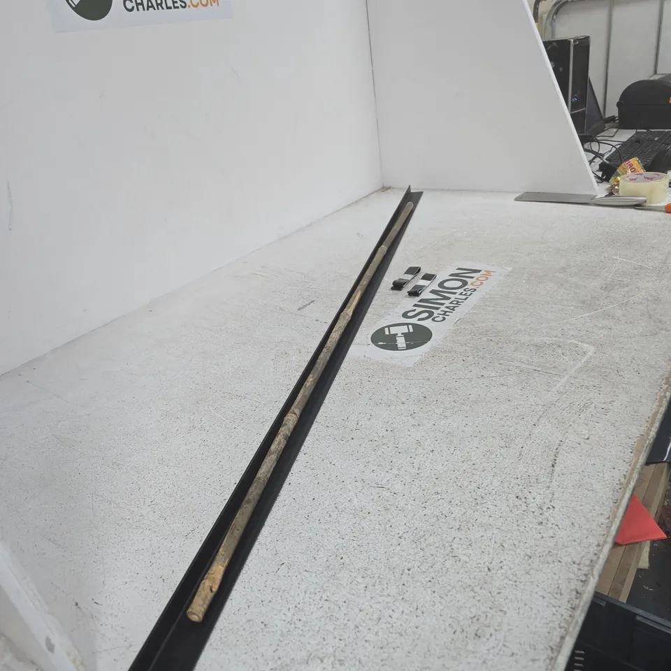 PLASTIC ANGLE BAR