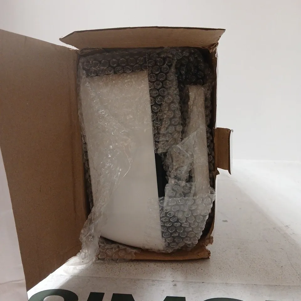 WALL MOUNTED MOBILE AIR CONDITIONING UNIT – BOXED