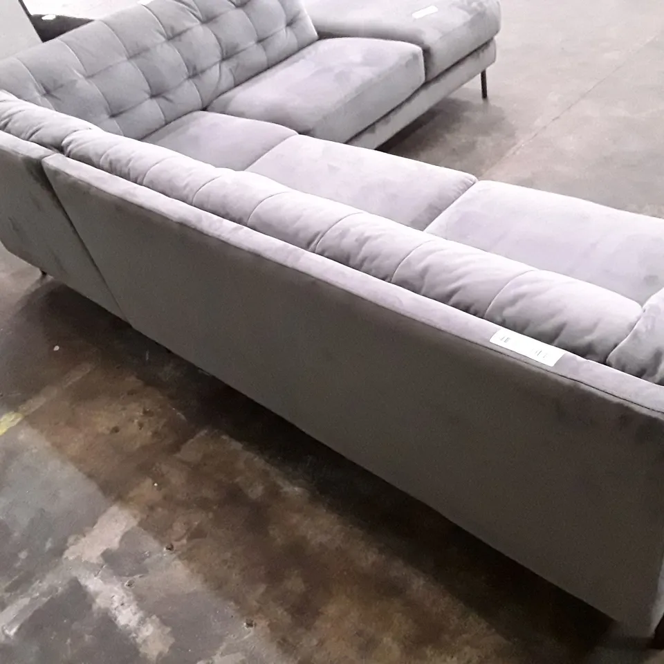 DESIGNER CORNER SOFA WITH RHF CHAISE - GREY FABRIC
