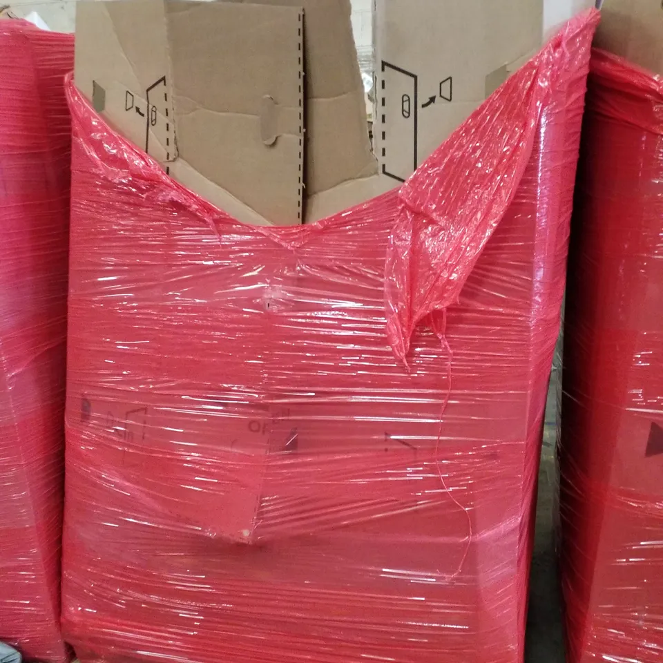 PALLET CONTAINING ASSORTED PRODUCTS INCLUDING MODERN FLOOR LAMP, WOK PAN NO COATING, WALLPAPER FILM & METAL TOWEL RACK