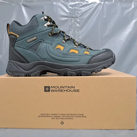 BOXED PAIR OF MOUNTAIN WAREHOUSE ADVENTURER WATERPROOF HIKING BOOTS IN BLUE/TAN SIZE UK 10