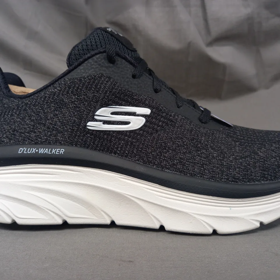 BOXED PAIR OF SKECHERS D'LUX WALKER SHOES IN COAL BLACK UK SIZE 6