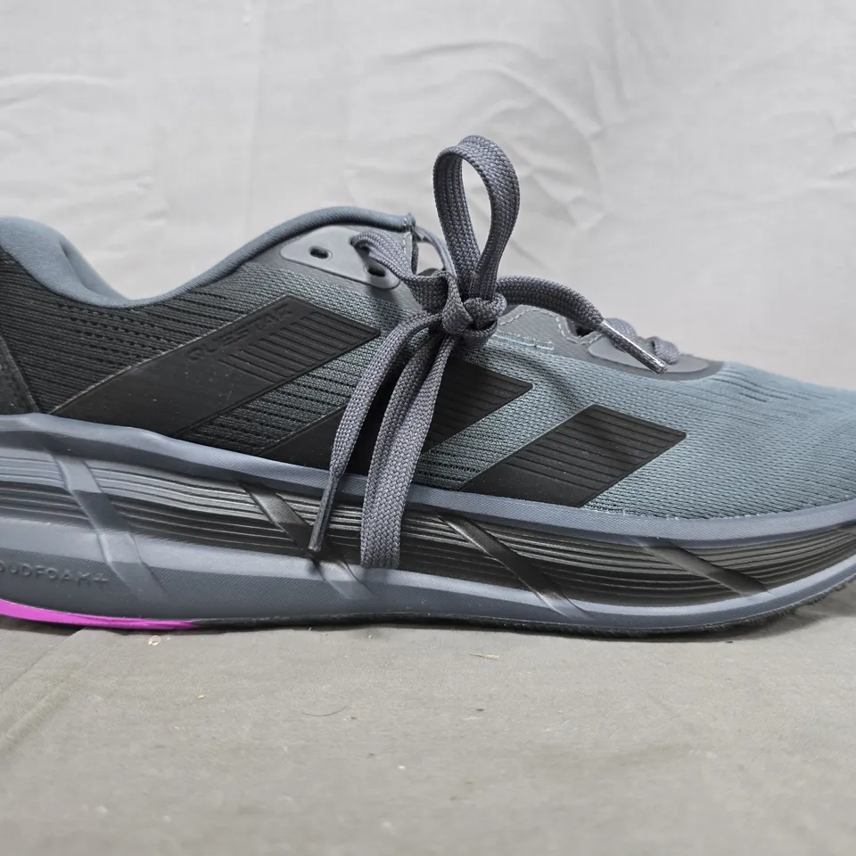 UNBOXED PAIR OF ADIDAS QUESTAR 3 TRAINERS IN GREY/BLACK SIZE UK 11.5