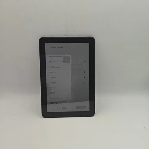 UNBOXED AMAZON 32GB TABLET IN BLACK - R24SB8