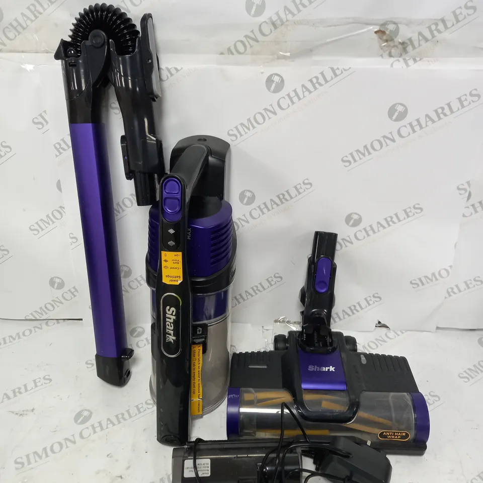 OUTLET SHARK ANTI HAIR WRAP CORDLESS PET VACUUM CLEANER