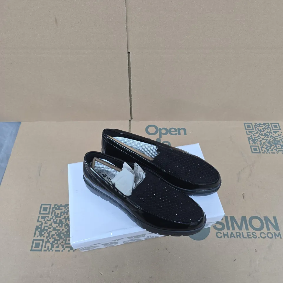 SHOE TREE COMFORT BARBARA BLACK PATENT SHOES – UK 4 (WOMEN)