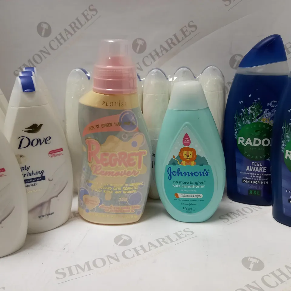 LOT OF APPROX 15 ASSORTED BATH&BODY PRODUCTS TO INCLUDE DOVE DEEPLY NOURISHING BODY WASH, JOHNSONS KIDS' CONDITIONER, RADOX MEN'S SHOWER GEL SHAMPOO, ETC