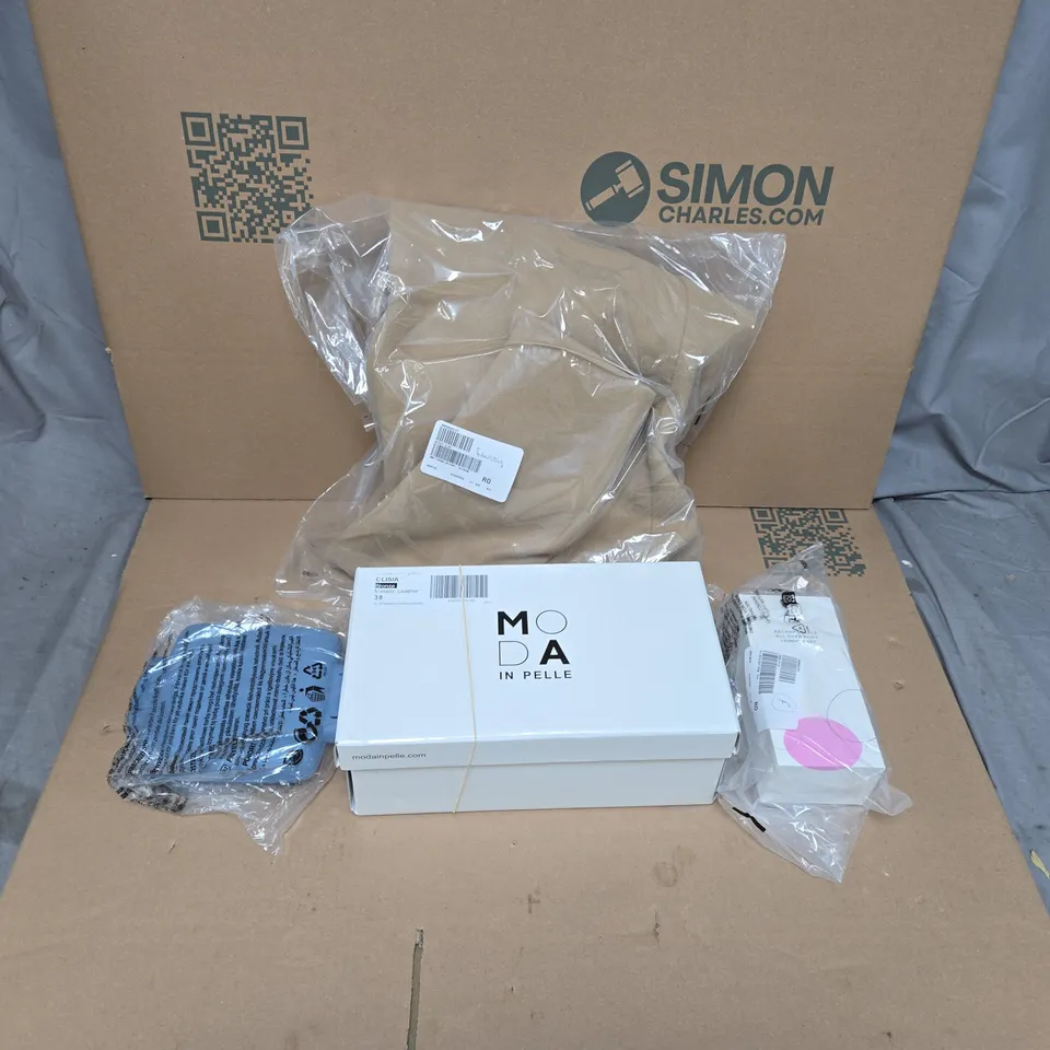 LARGE QUANTITY OF ASSORTED ITEMS TO INCLUDE MICROWAVE TOASTIE MAKER, BODY TRIMMER, LADIES SHOWS & AN ASSORTMENT OF CLOTHES, ETC - COLLECTION ONLY