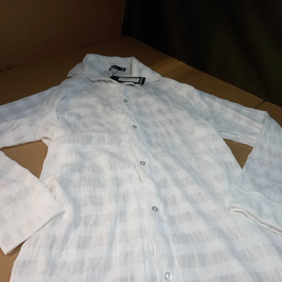 BOOHOO WHITE STRIPE SHIRT DRESS - SIZE 16